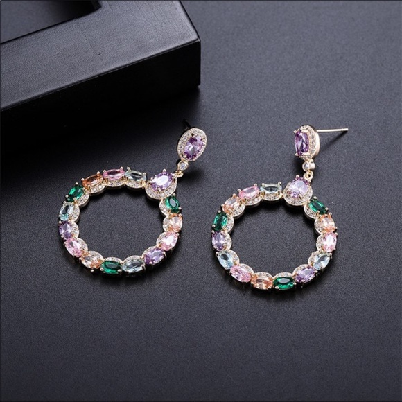 🎁 Swarovski Crystals The Cinthyah Earrings - Picture 4 of 5